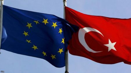 Η ΕΕ αποφασίζει τη στάση της απέναντι στην Τουρκία