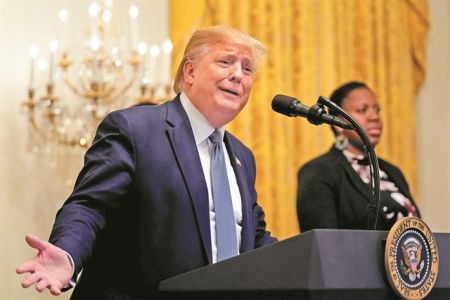 Μια παγίδα για τη δημοκρατία