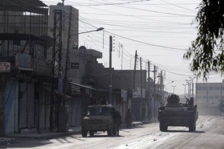 Συρία : Η συμμαχία Ασαντ-Κούδρων αλλάζει τα δεδομένα – Στα σύνορα με την Τουρκία ο συριακός στρατός