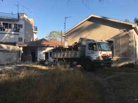 Δήμος Πειραιά : Απομακρύνθηκαν οι καταληψίες από το πρώην στρατόπεδο Παπαδογιώργη