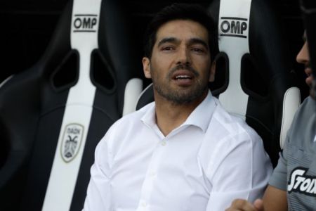 ΠΑΟΚ : Σκέφτεται να αποχωρήσει ο Στοχ