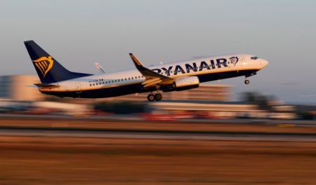 Ryanair : 14 νέα δρομολόγια και… δυσφορία για τις χρεώσεις – Βολές κατά Fraport