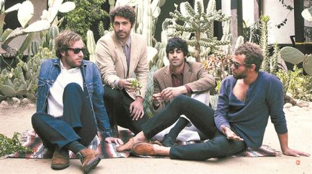 LiVE ΩΣ ΤΑ ΧΡΙΣΤΟΥΓΕΝΝΑ