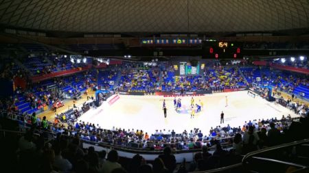 Μπαρτσελόνα – Άλμπα : Στους δρόμους οι Καταλανοί, άδειο το Παλάου Μπλαουγκράνα