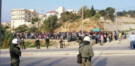 Σάμος : Σε αναβρασμό το νησί για το προσφυγικό