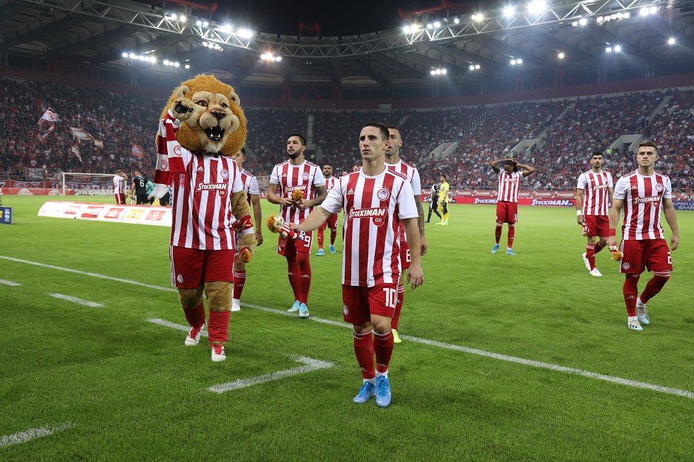 Ολυμπιακός- ΟΦΗ : Οι παίκτες έδωσαν χαρά στα μικρά παιδιά