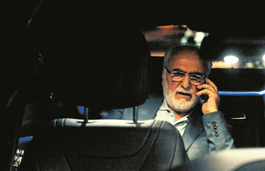 Ο Ιβάν στην αγκαλιά του Μητσοτάκη