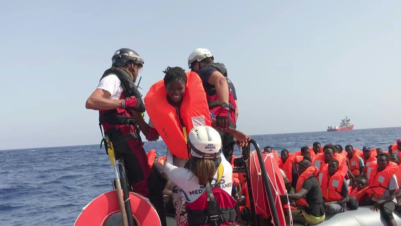 Ocean Viking : Αναζητά λιμάνι για να αποβιβάσει μετανάστες