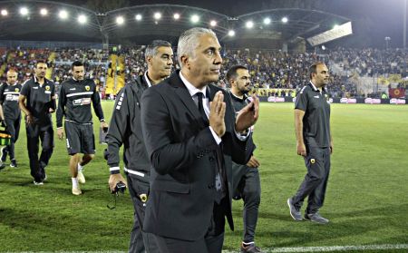 ΑΕΚ : Επιχείρηση ανύψωσης ηθικού από τον Κωστένογλου