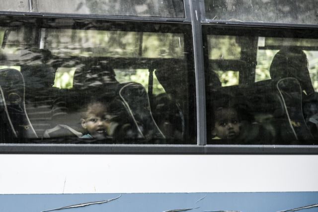 Προσφυγικό : Στην Εύβοια οι πρόσφυγες που έδιωξαν από τα Βρασνά
