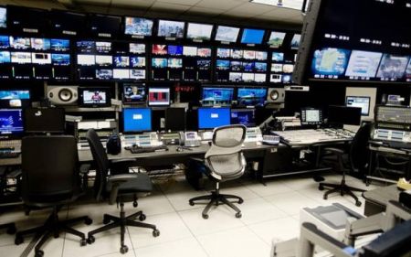 Τηλεφώνημα για βόμβα σε Alpha και Star