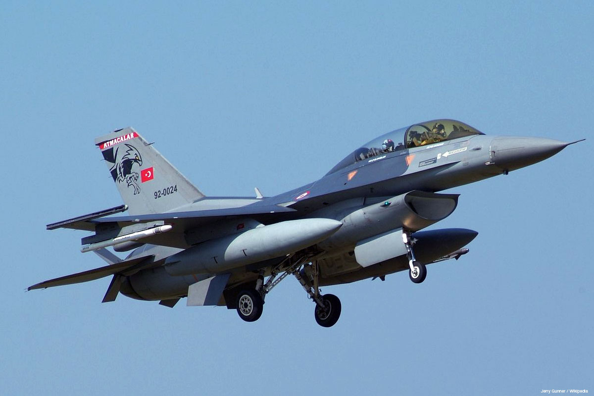 Υπερπτήσεις τουρκικών F-16 στη Ρω