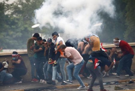 Ιράκ : Διαδηλωτές πυρπόλησαν κυβερνητικό κτίριο – Οκτώ νεκροί