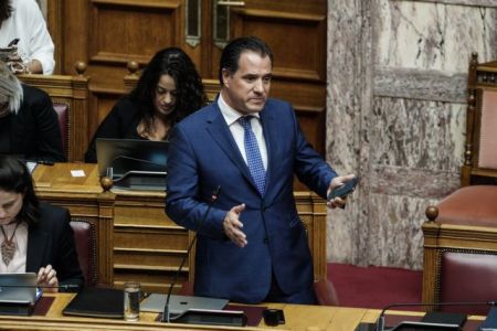 Πέτσας : Πλήρης κάλυψη από την κυβέρνηση στον Αδωνι Γεωργιάδη