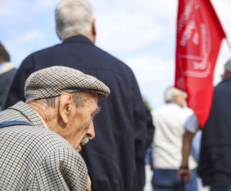 Συνταξιούχοι: Πότε θα πάρουν τα αναδρομικά τους