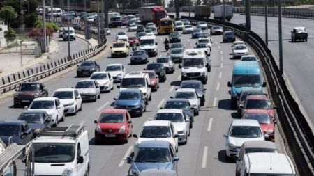 Μποτιλιαρισμένη η Αθηνών – Λαμίας λόγω τροχαίου