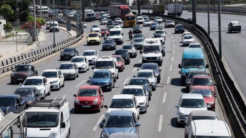 Μποτιλιαρισμένη η Αθηνών – Λαμίας λόγω τροχαίου