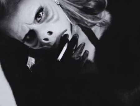 Ariana Grande: Αγνώριστη για το Halloween!