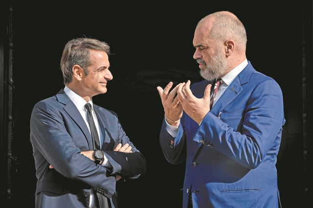 Πρωτοβουλίες με διπλή στόχευση στα Βαλκάνια