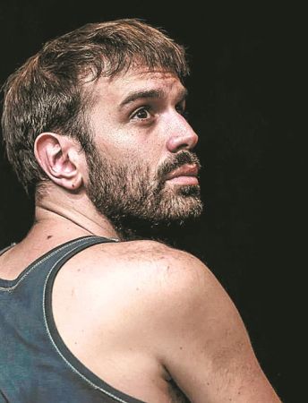 «ΦΥΛΕΣ» ΣΤΟΝ ΣΤΑΘΜΟ