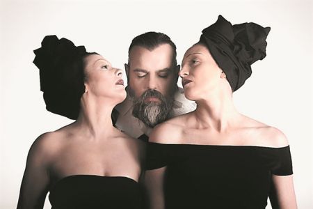 ΜΠΕΡΝΧΑΡΝΤ ΣΤΟ ΥΠΟΓΕΙΟ