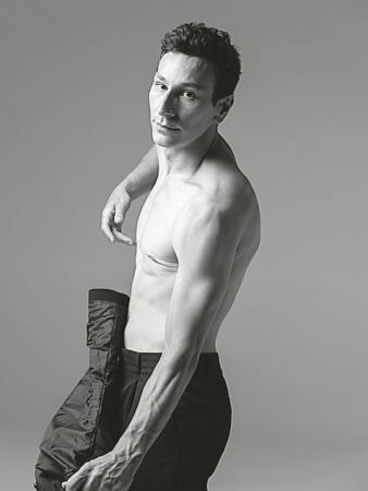 «ΑΙΑΣ», ΜΟΝΟΛΟΓΟΣ ΚΑΙ ΖΩΓΡΑΦΙΕΣ