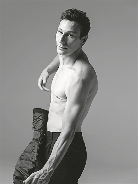 «ΑΙΑΣ», ΜΟΝΟΛΟΓΟΣ ΚΑΙ ΖΩΓΡΑΦΙΕΣ