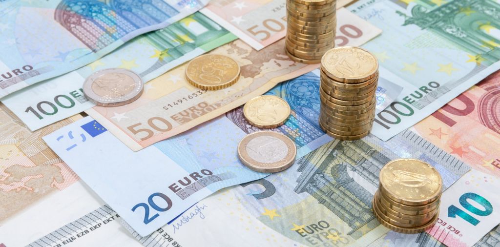 Οι μέσοι μισθοί πλήρους και μερικής απασχόλησης στις κοινές επιχειρήσεις