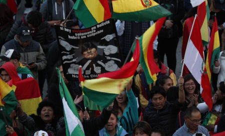 Βολιβία: Διάλειμμα των διαδηλώσεων ζητά ο Μοράλες