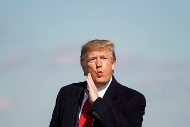 Τραμπ:  Πρέπει να δημοσιοποιήσει τις φορολογικές του δηλώσεις