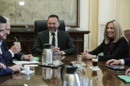 Συνάντηση Γεννηματά – Στουρνάρα για τις τράπεζες – Τι συζήτησαν