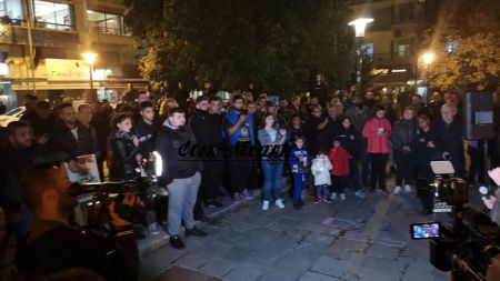 Νάουσα : Διαμαρτυρία κατοίκων κατά προσφύγων και μεταναστών