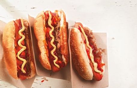 Ρώμη αλά… Μύκονος : «Χρυσά χοτ-ντογκ» αξίας… 119 ευρώ