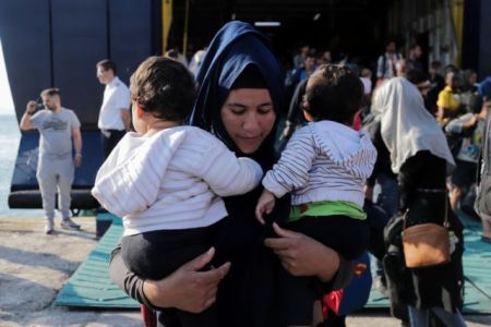 Χρυσοχοΐδης : Στόχος η ένταξη και ενσωμάτωση των προσφύγων