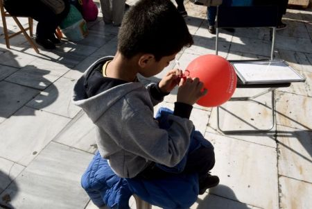Επιτέθηκαν σε προσφυγόπουλο έξω από σχολείο στη Θεσσαλονίκη
