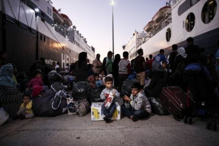 Προσφυγικό :  Σύσκεψη στο Μαξίμου για τα μέτρα μετεγκατάστασης στην ενδοχώρα