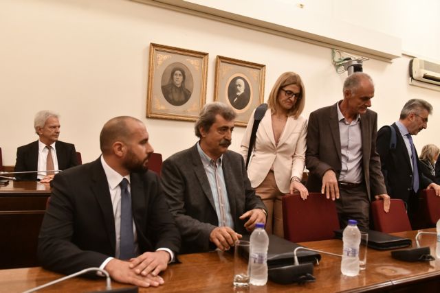 Υπόθεση Novartis: Αναβλήθηκε η προανακριτική – Αρνήθηκαν να φύγουν Πολάκης, Τζανακόπουλος