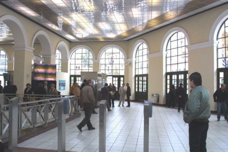 Νεκρός ο άνδρας που μαχαίρωσαν στο μετρό «Μοναστηράκι» – Αναζητείται ο δράστης