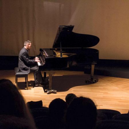 Δημήτρης Κούκος : Πιστεύω ότι ένας άνθρωπος δημιουργικός δεν σταματά να εξελίσσεται