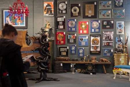 Φλιντ : Έπιπλα και αντικείμενα του frontman των Prodigy πωλήθηκαν σε δημοπρασία