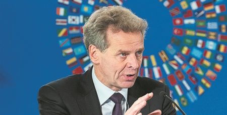 Τόμσεν : Το πλεόνασμα πρέπει να μειωθεί στο 1,5% του ΑΕΠ