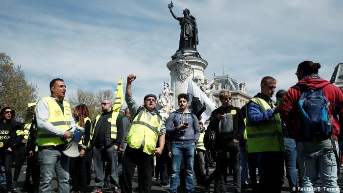 Τα «Κίτρινα γιλέκα» σε Παρίσι και Στρασβούργο
