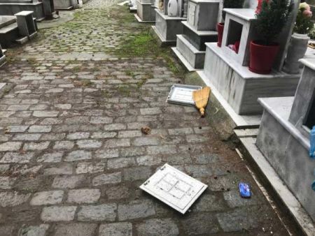 Bανδάλισαν δεκάδες τάφους στα δημοτικά κοιμητήρια στην Καβάλα