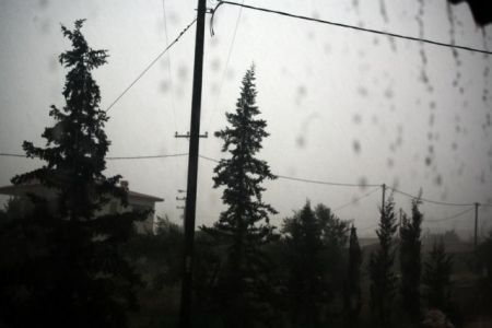 ΕΜΥ: Ισχυρές βροχές, καταιγίδες αλλά και χαλάζι από την Τρίτη