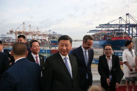 Στα φτερά του «δράκου»