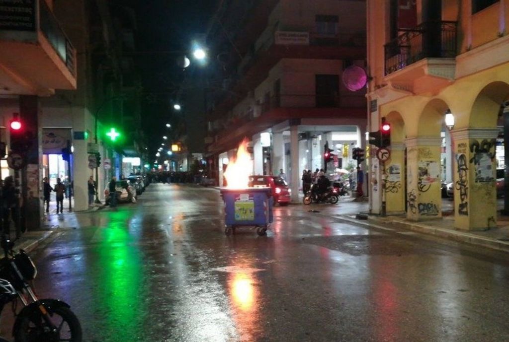 Πάτρα: Βόμβες μολότοφ κατά αστυνομικών