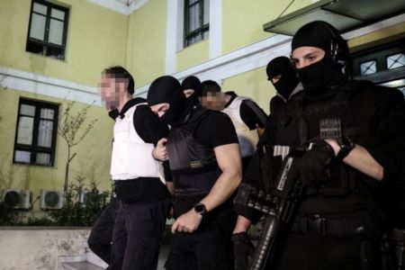 Επαναστατική Αυτοάμυνα : Στο μικροσκόπιο οι επαφές του καταζητούμενου με αντιεξουσιαστές