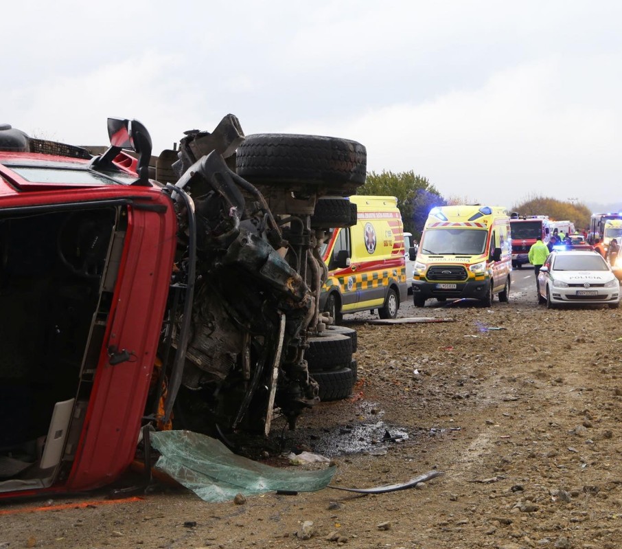 Σλοβακία : Στους 13 οι νεκροί από σύγκρουση λεωφορείου με φορτηγό