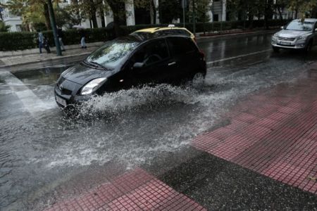 Καιρός : Νέο κύμα βροχόπτωσης σε πολλές περιοχές της Αττικής