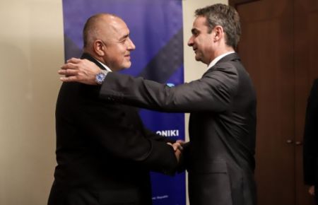 Σε εξέλιξη η συνάντηση Μητσοτάκη – Μπορίσοφ